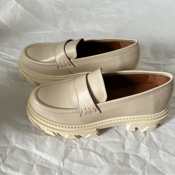 NWOT Alohas Trailblazer Cream Leather Chunky Loafers - Picture 1 of 6